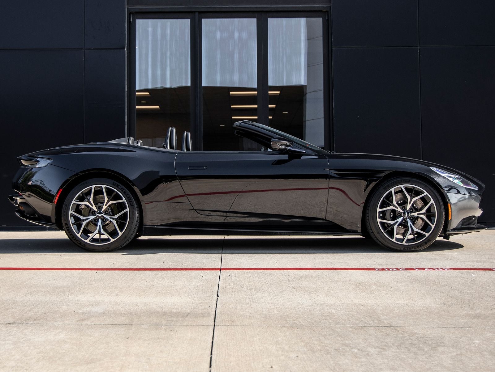 2019 Aston Martin DB11 Volante