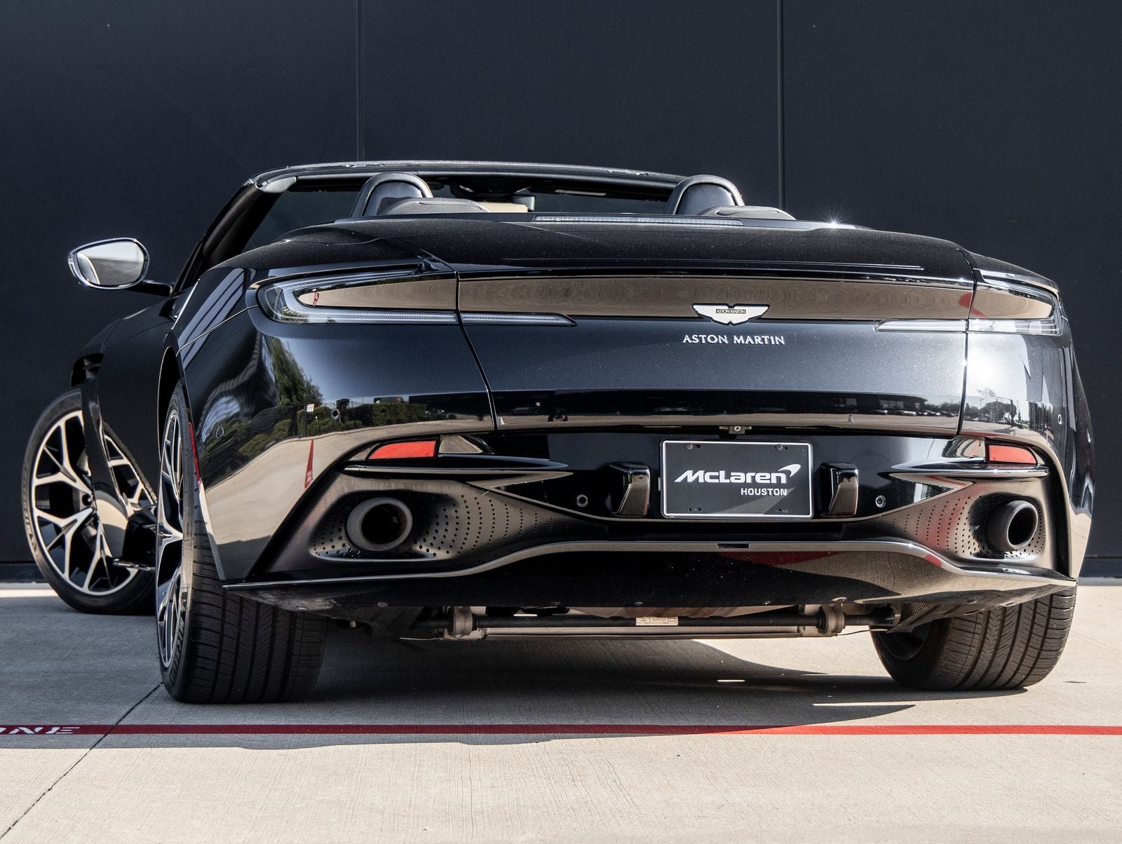 2019 Aston Martin DB11 Volante