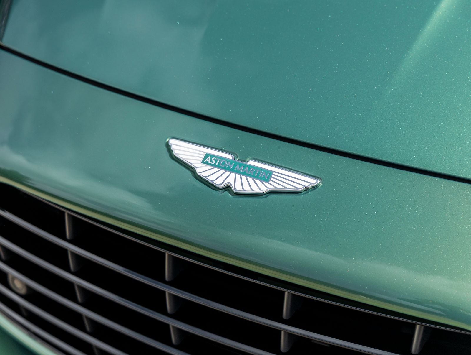 2025 Aston Martin DB12 Base