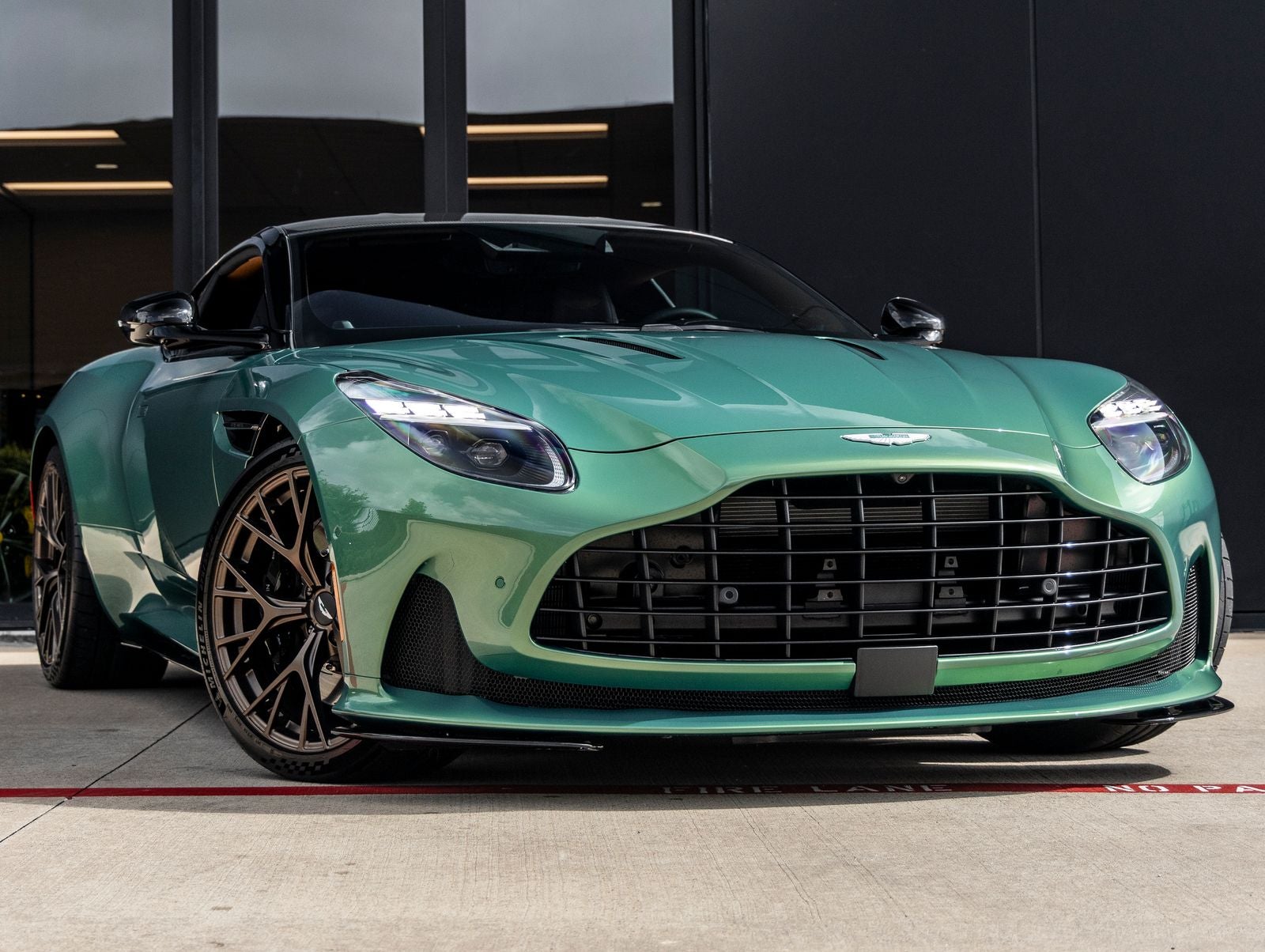 2025 Aston Martin DB12 Base