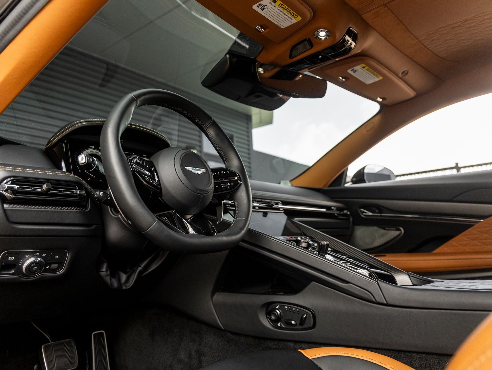 2025 Aston Martin DB12 Base