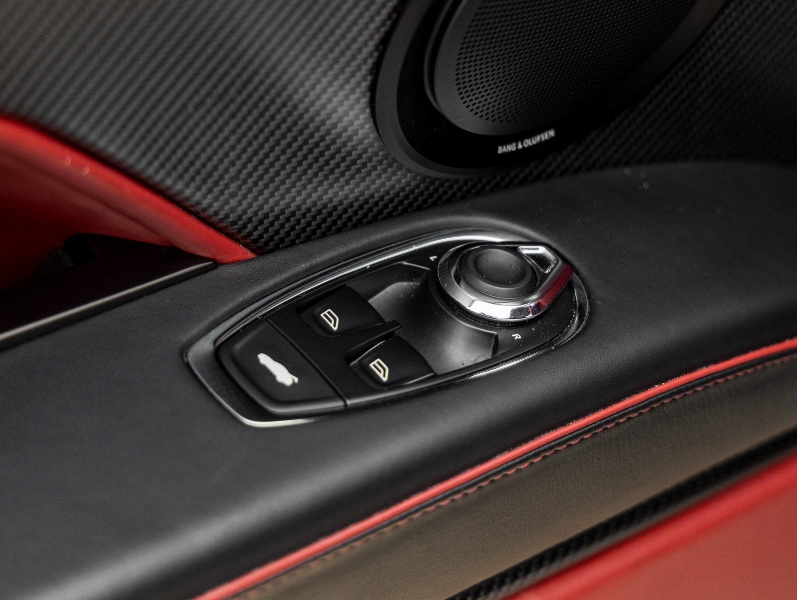 2019 Aston Martin DBS Superleggera