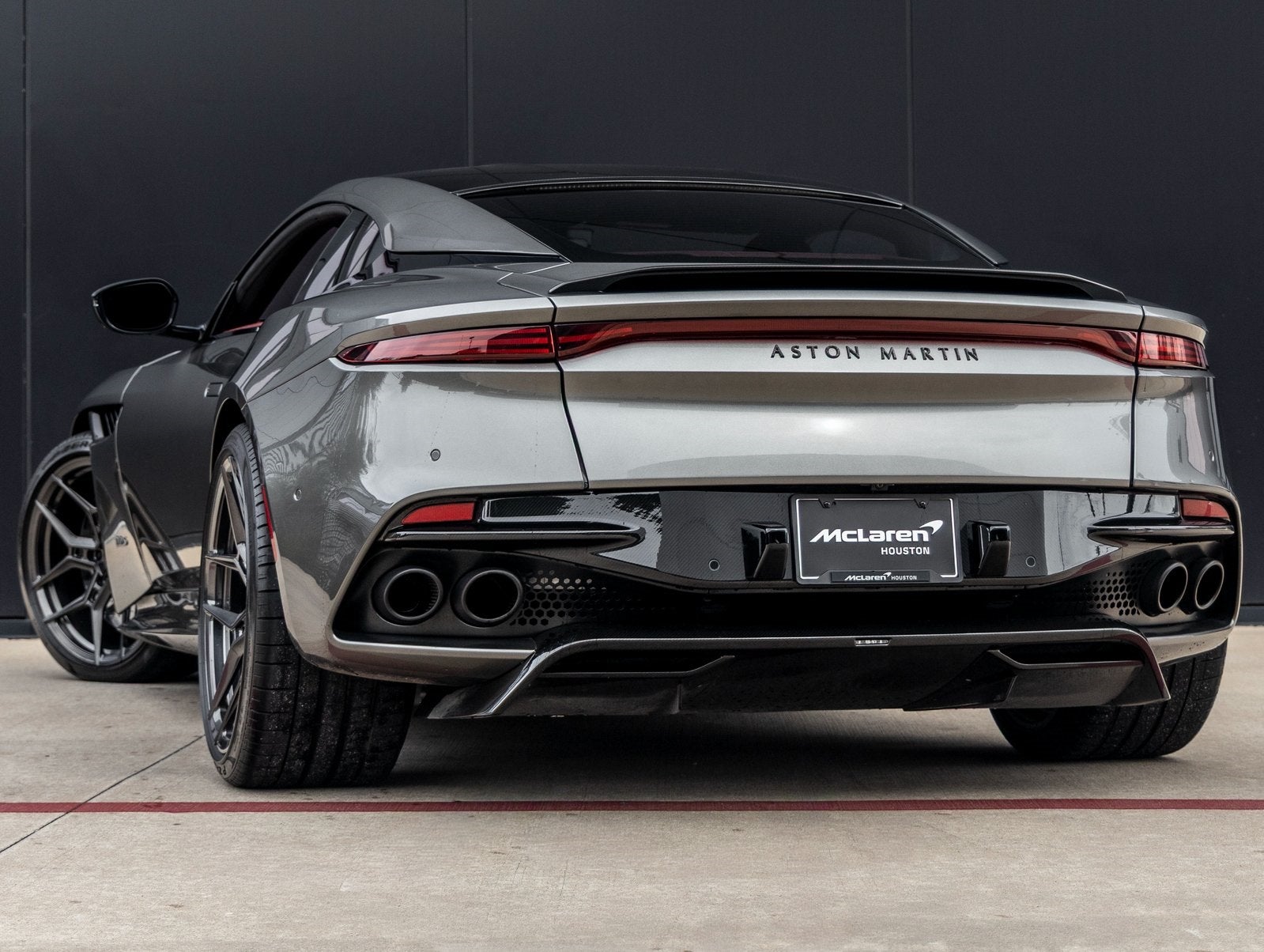 2019 Aston Martin DBS Superleggera