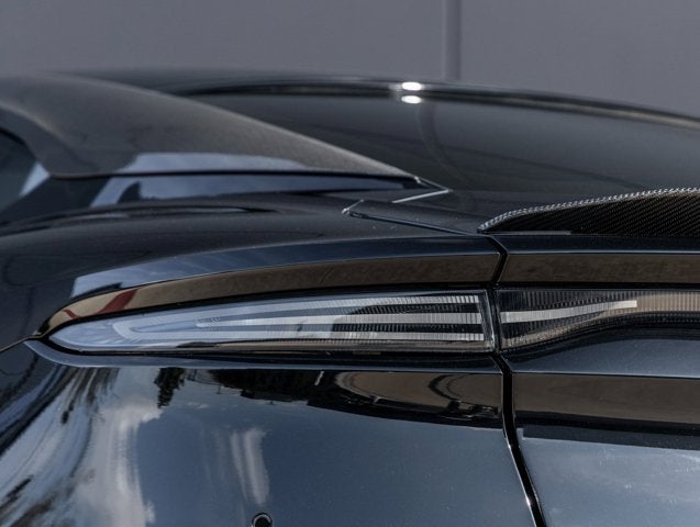 2022 Aston Martin DBS Superleggera