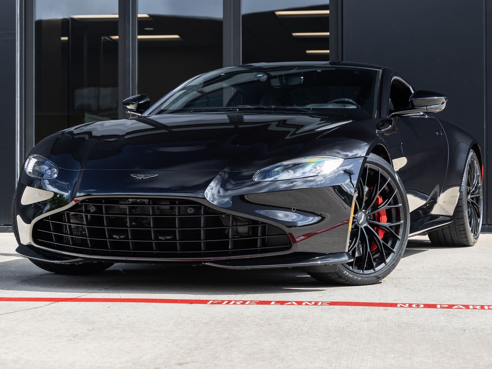 2023 Aston Martin Vantage Base