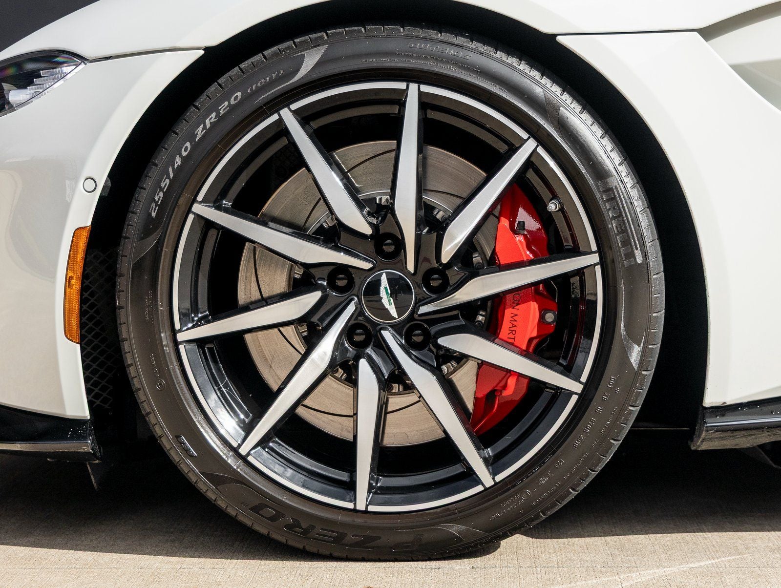 2019 Aston Martin Vantage Base