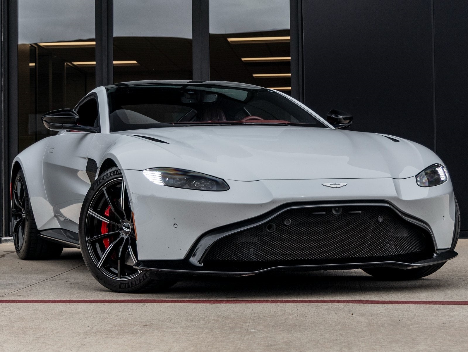 2020 Aston Martin Vantage Base