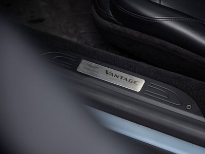 2022 Aston Martin Vantage Base