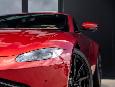 2020 Aston Martin Vantage Base