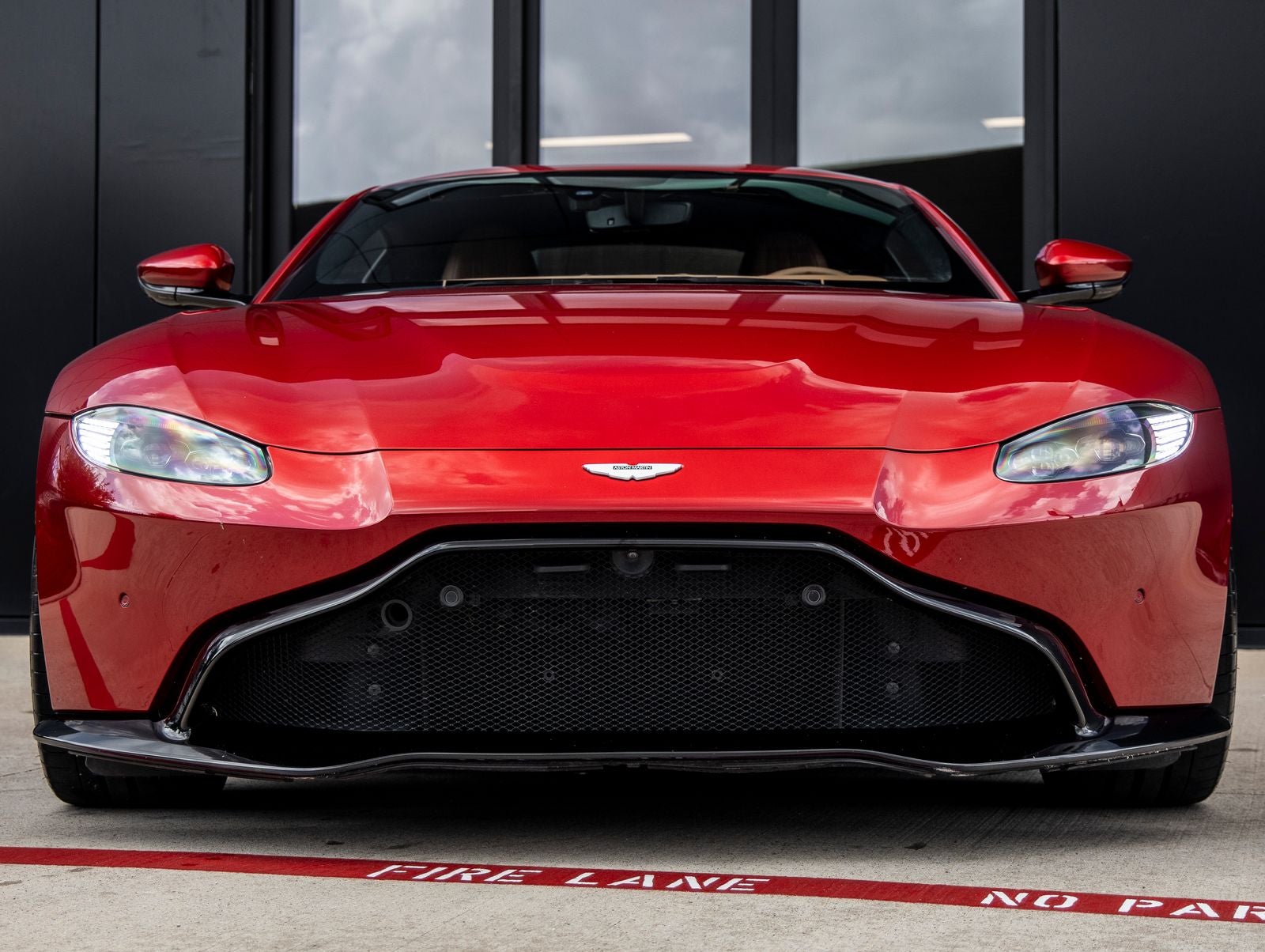 2020 Aston Martin Vantage Base
