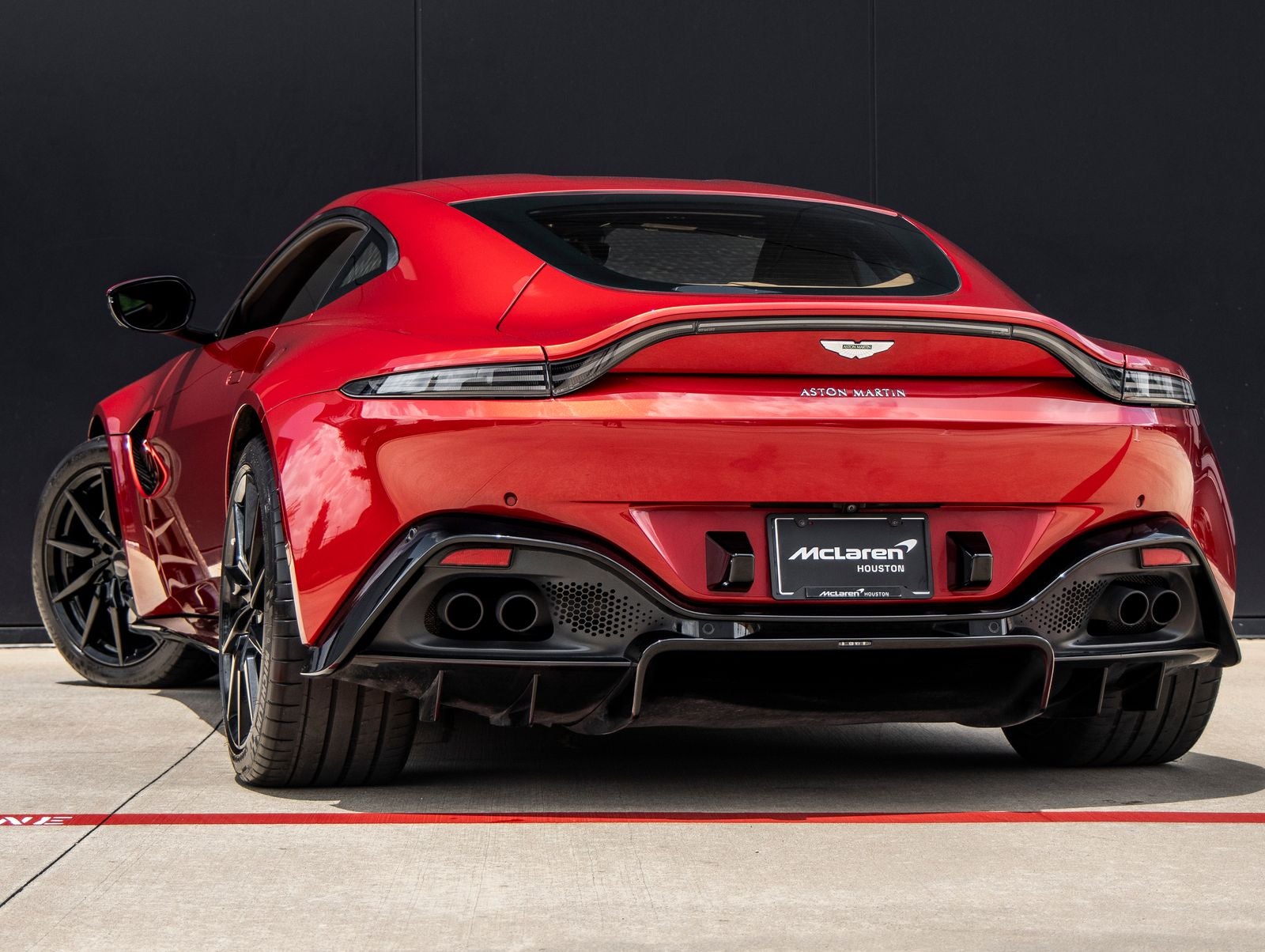 2020 Aston Martin Vantage Base