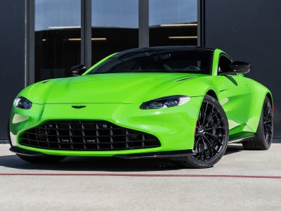 2022 Aston Martin Vantage Base