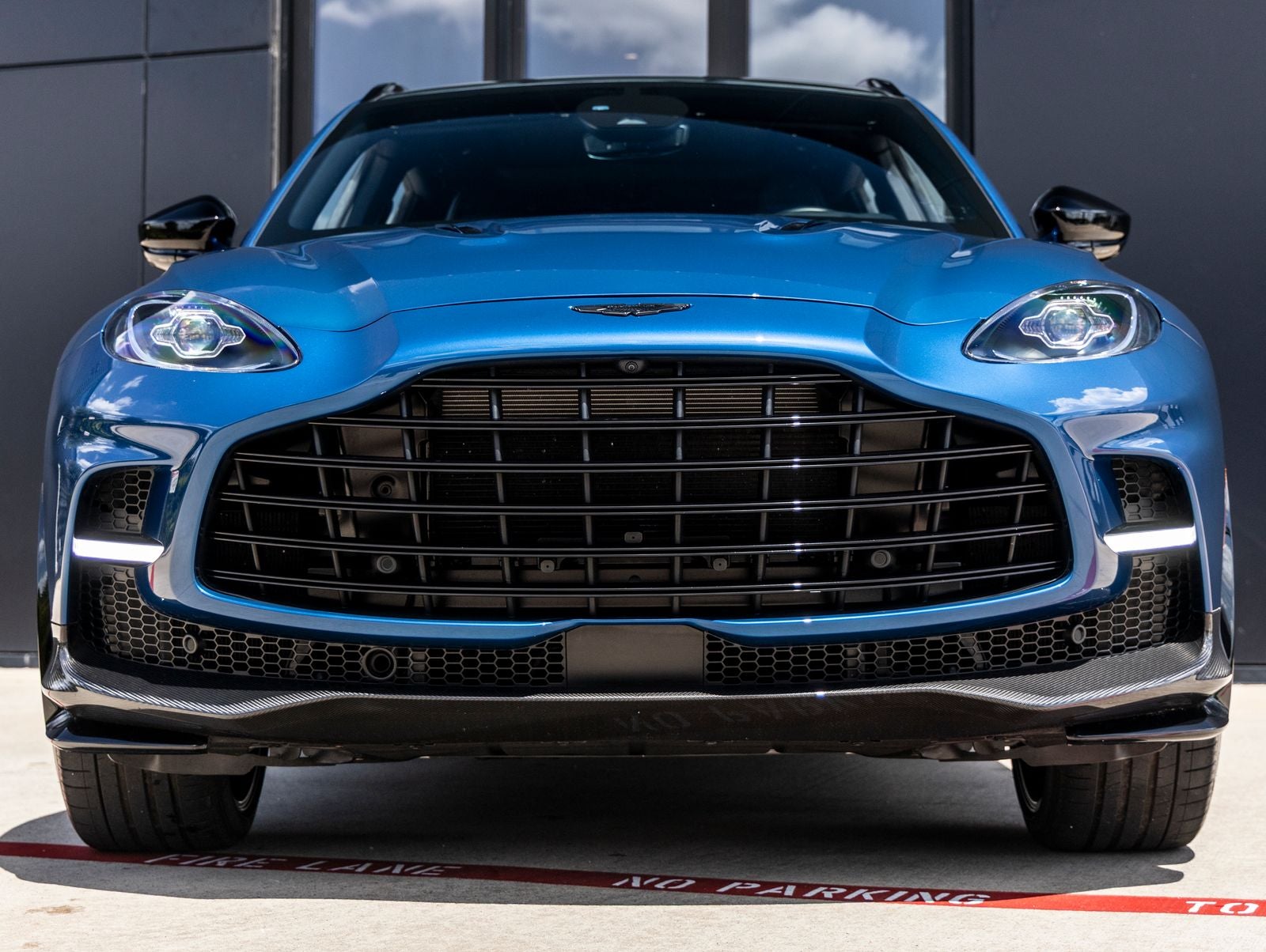 2023 Aston Martin DBX 707