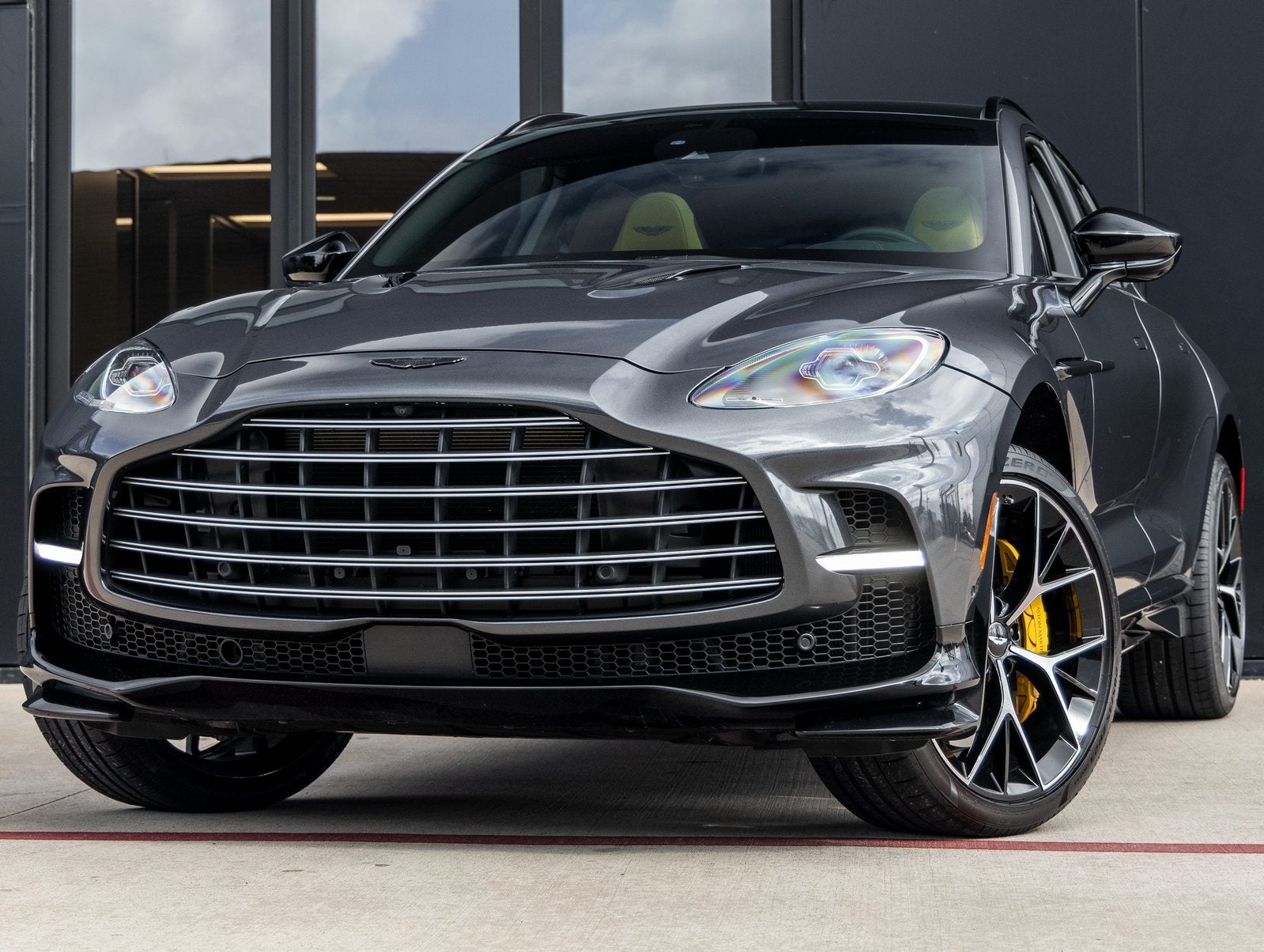 2024 Aston Martin DBX 707