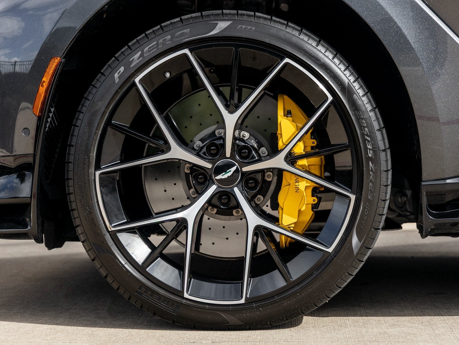 2024 Aston Martin DBX 707