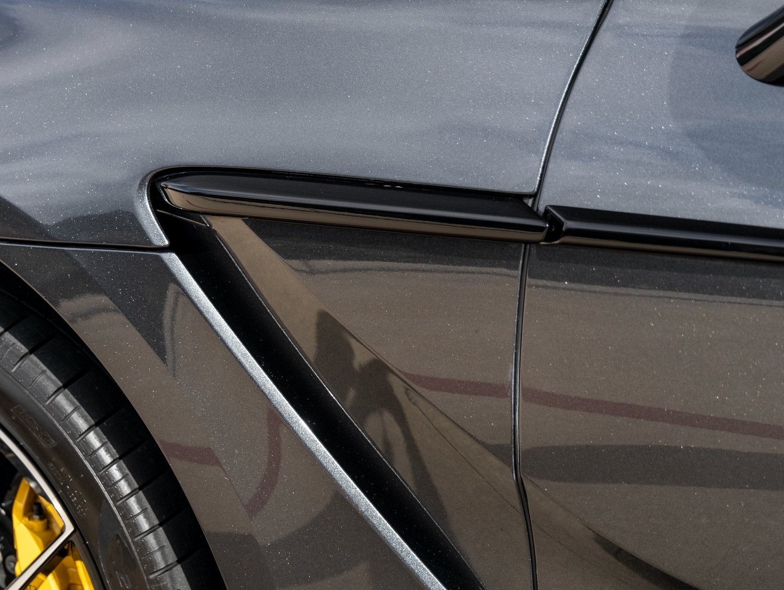 2024 Aston Martin DBX 707