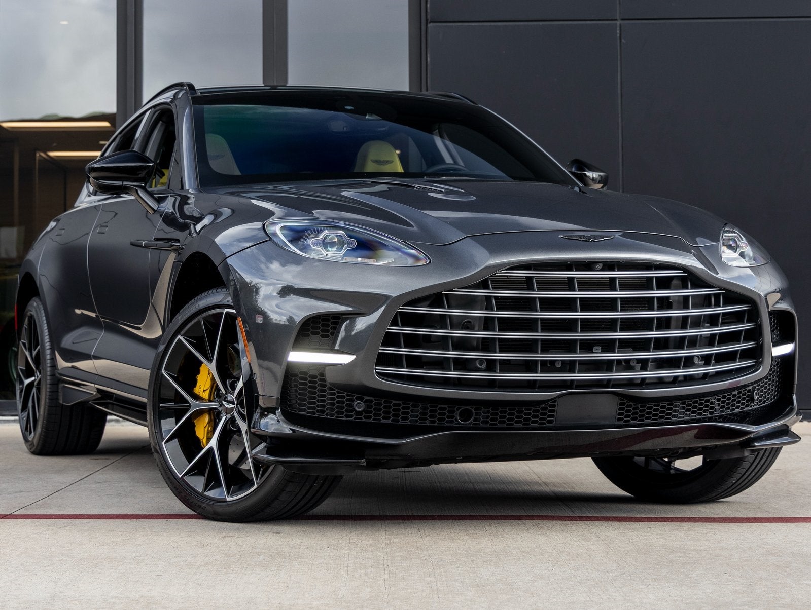 2024 Aston Martin DBX 707