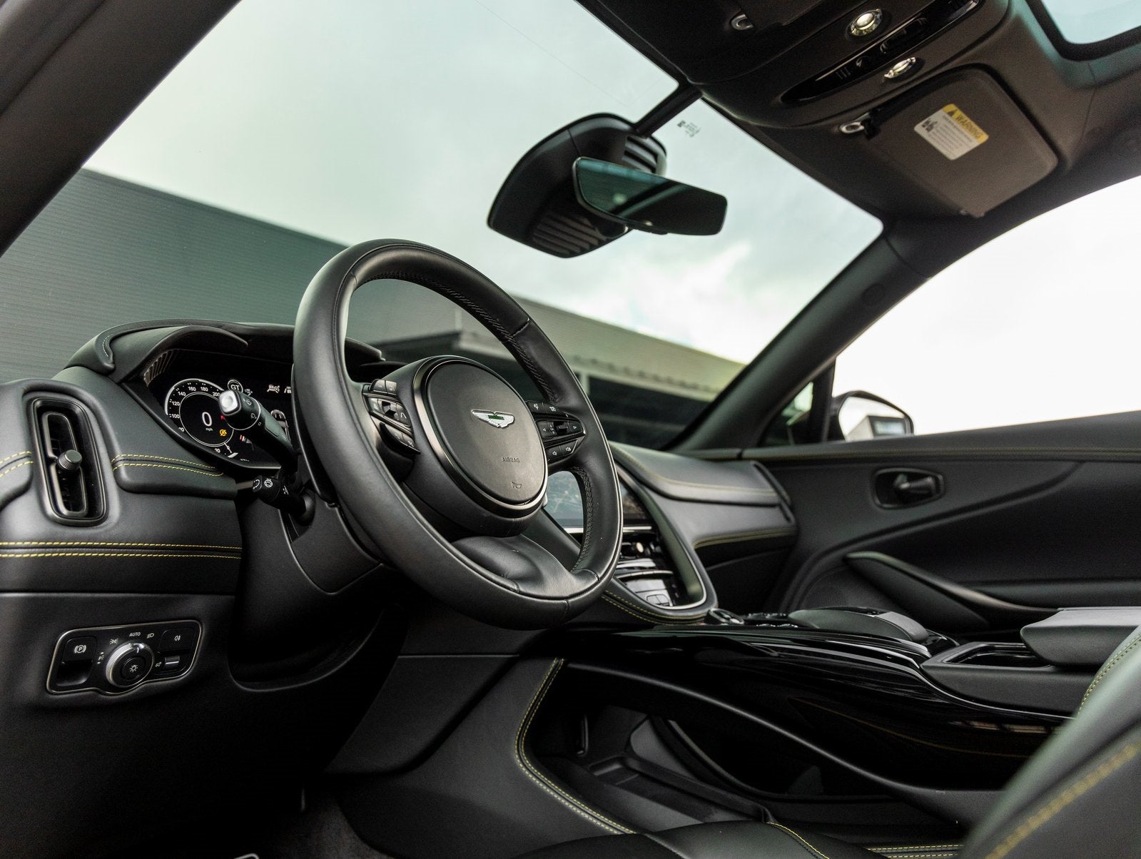 2024 Aston Martin DBX 707