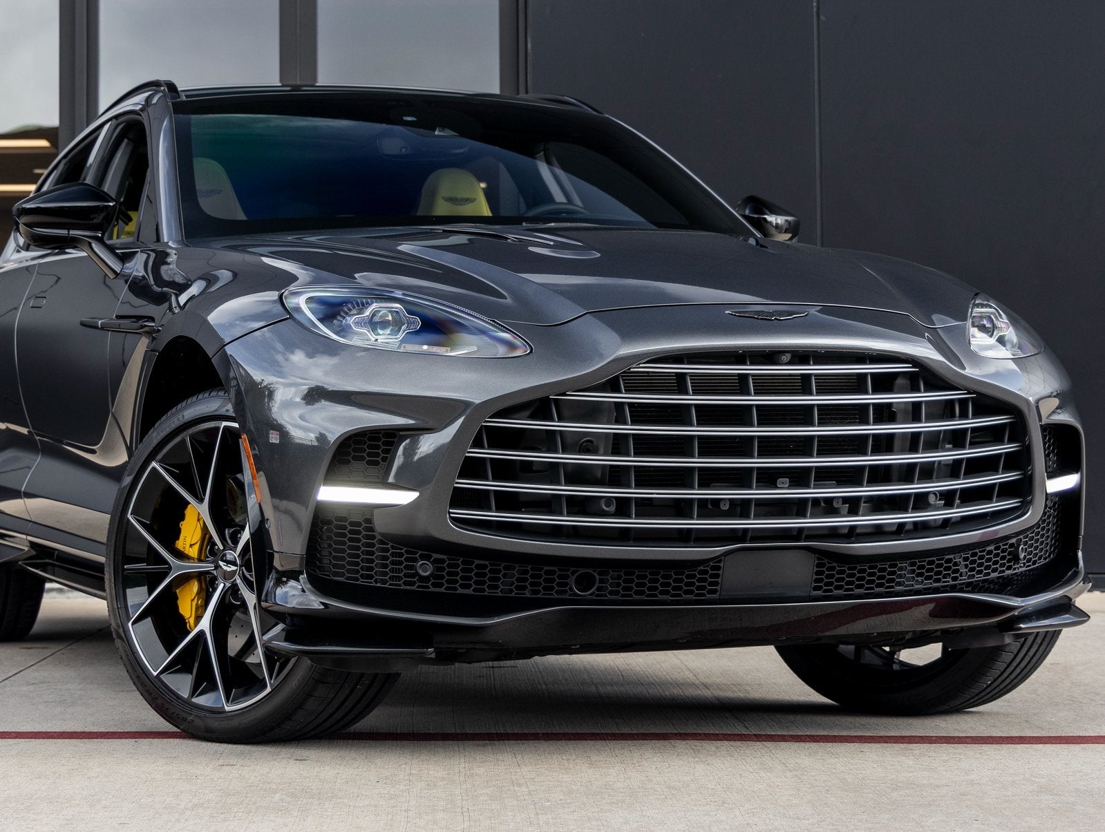 2024 Aston Martin DBX 707