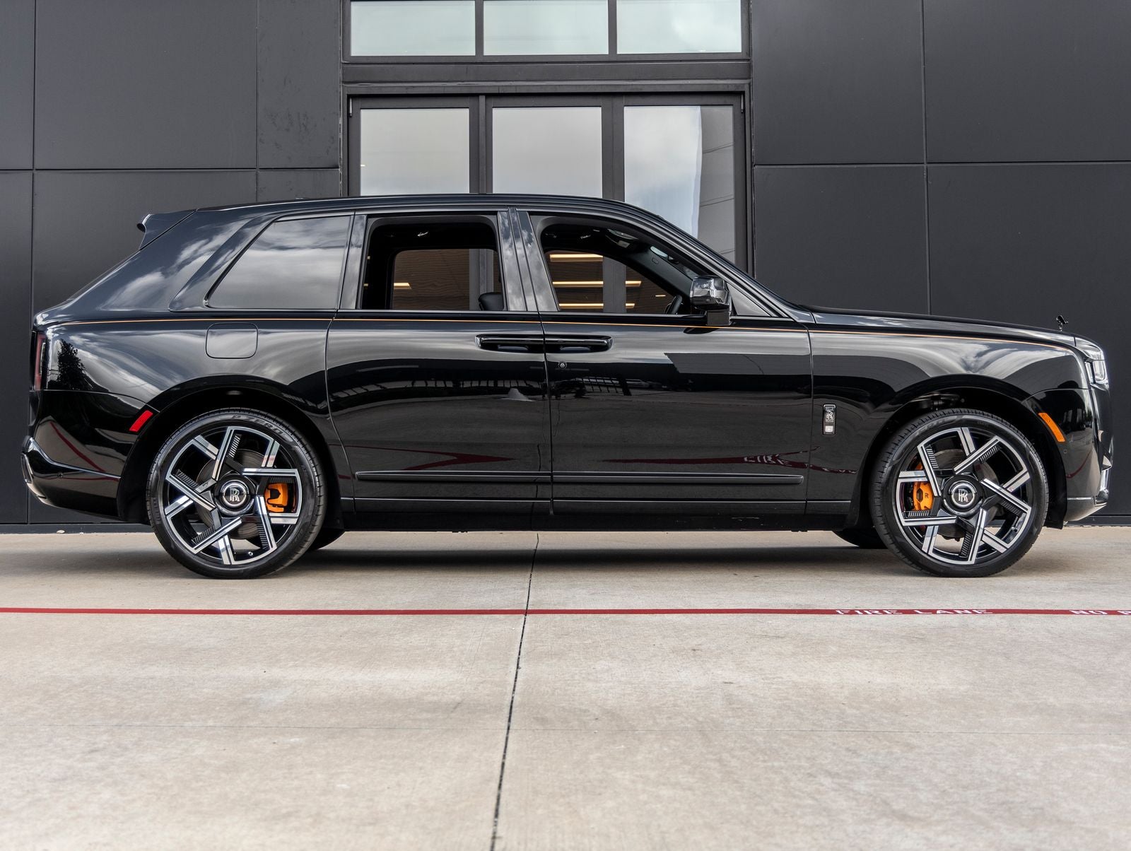 2026 Rolls-Royce Cullinan Black Badge