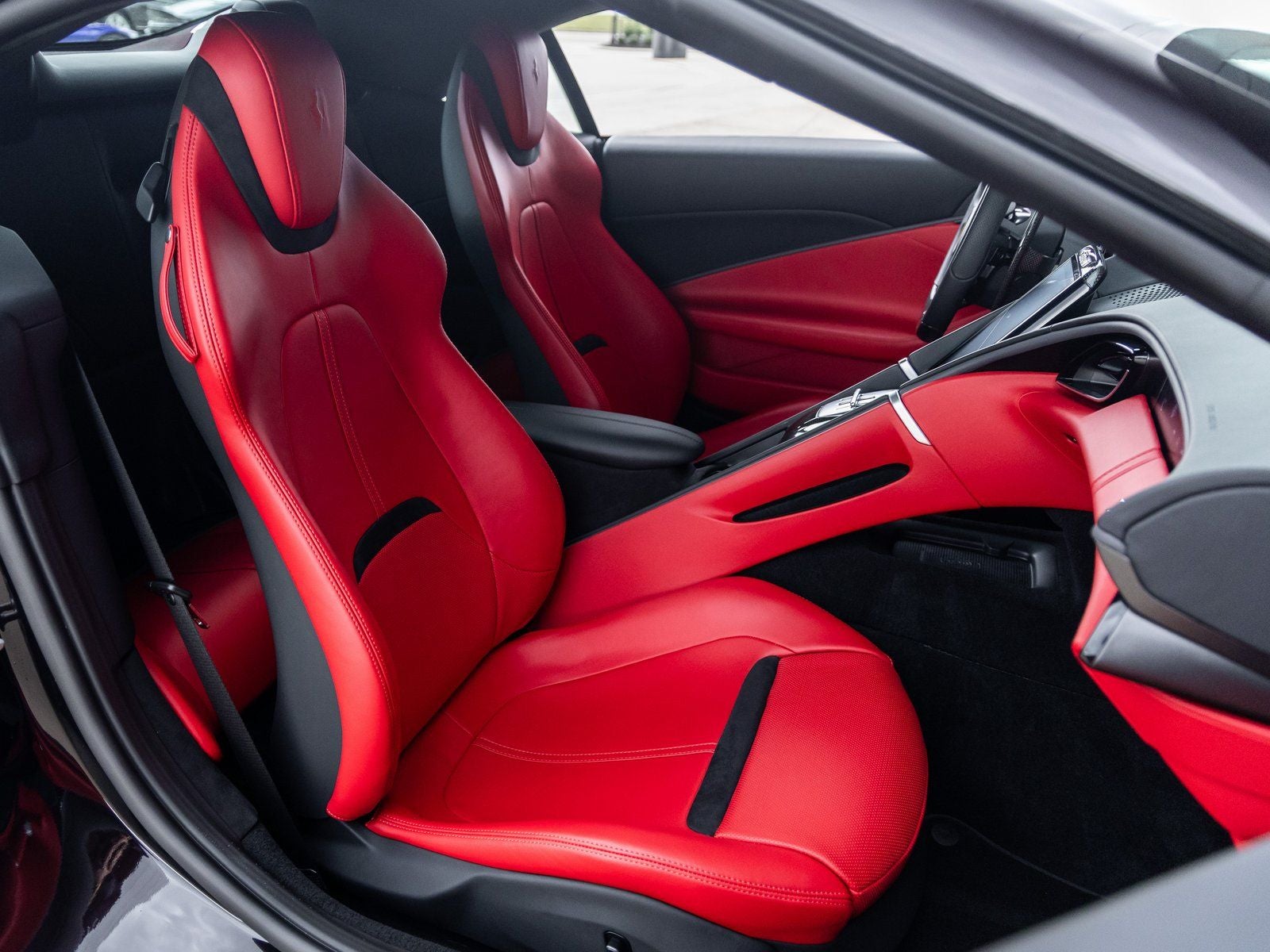 2024 Ferrari Roma Base