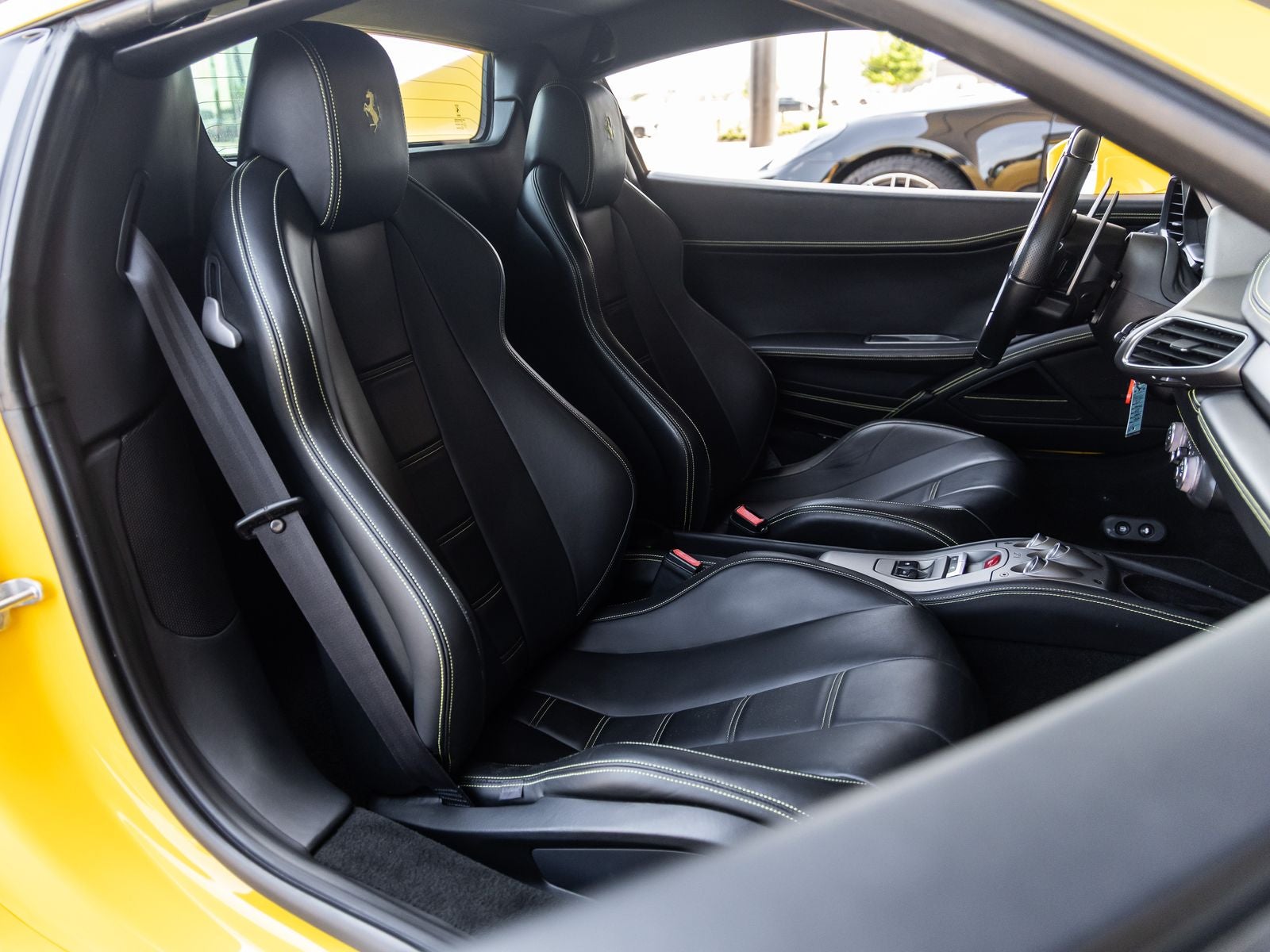 2015 Ferrari 458 Spider Base