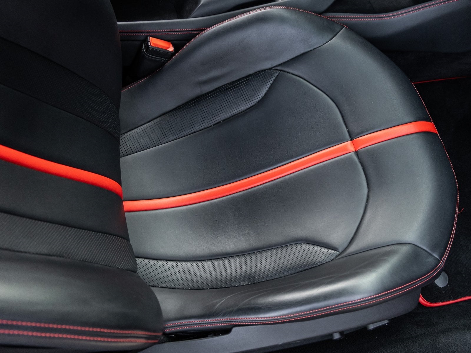 2020 Ferrari F8 Tributo Base