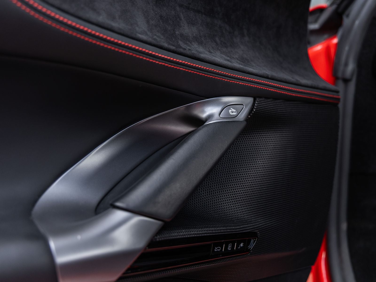 2021 Ferrari SF90 Stradale Base