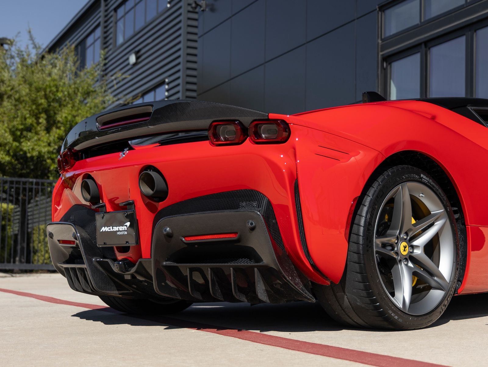 2023 Ferrari SF90 Stradale Base