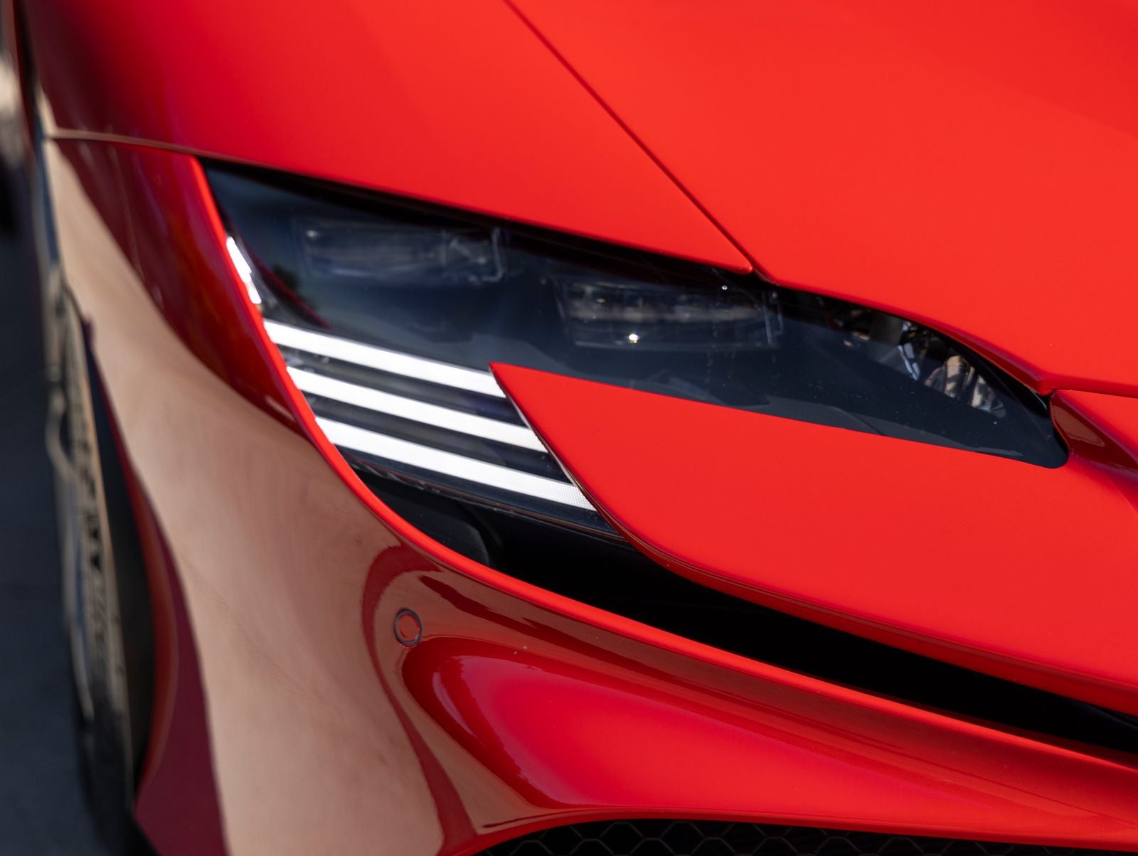 2023 Ferrari SF90 Stradale Base