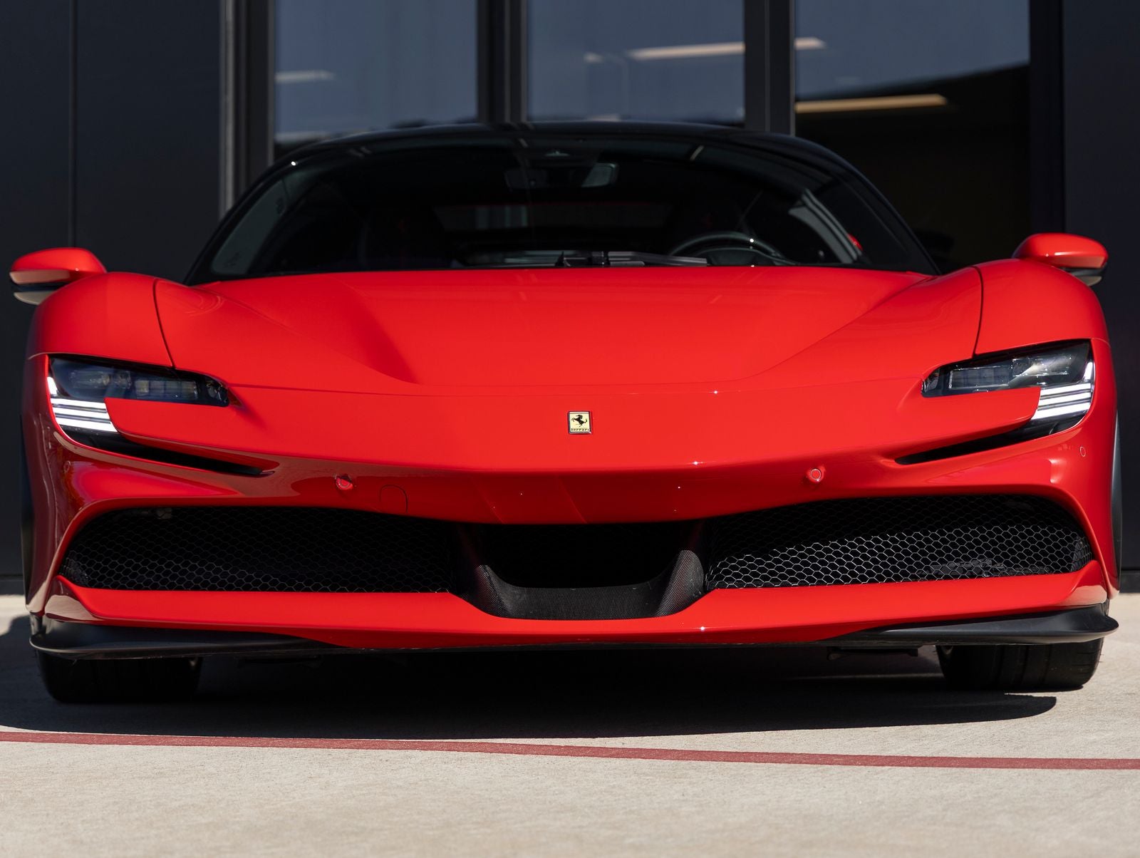 2023 Ferrari SF90 Stradale Base