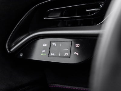 2023 Ferrari SF90 Stradale Base