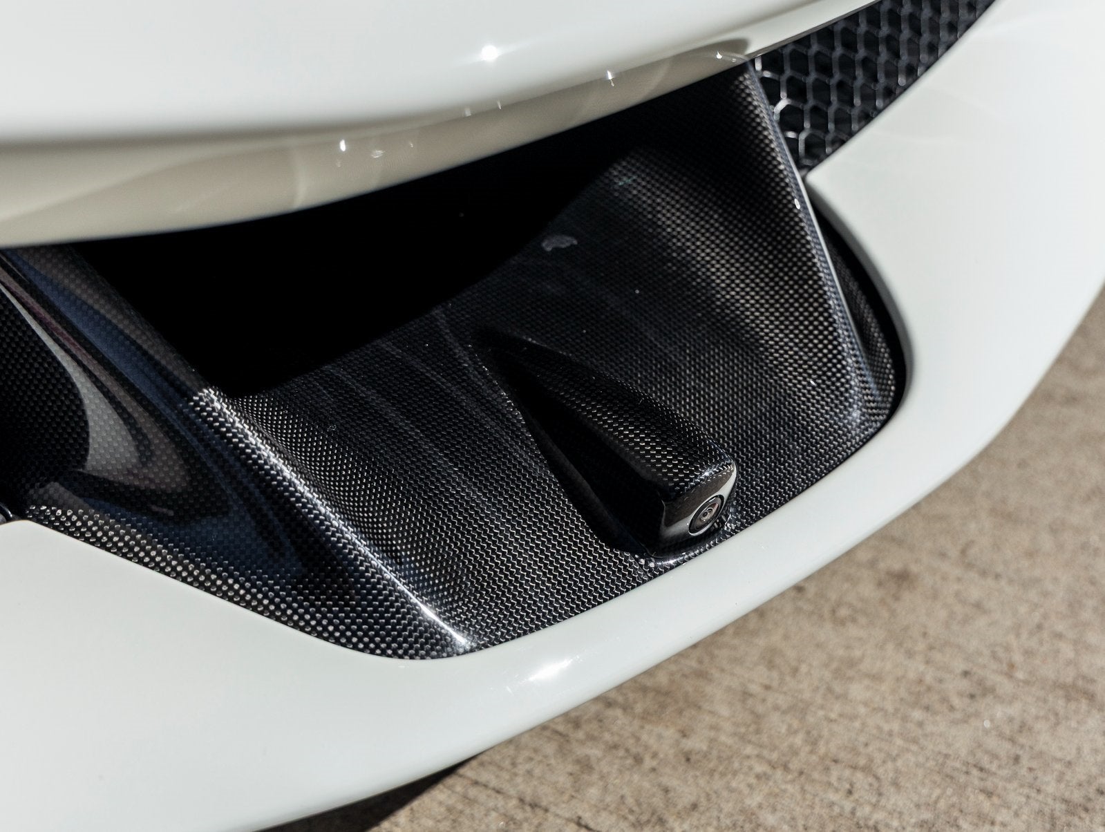 2023 Ferrari SF90 Stradale Base