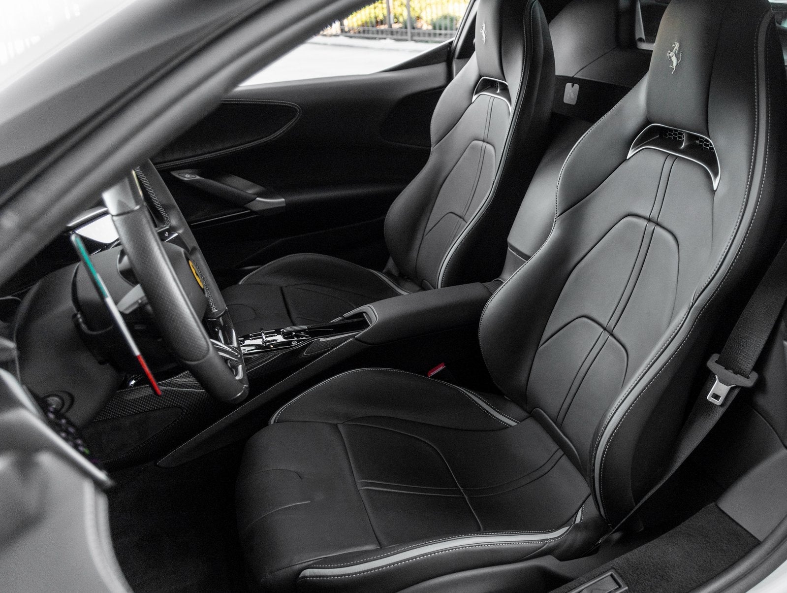 2023 Ferrari SF90 Stradale Base