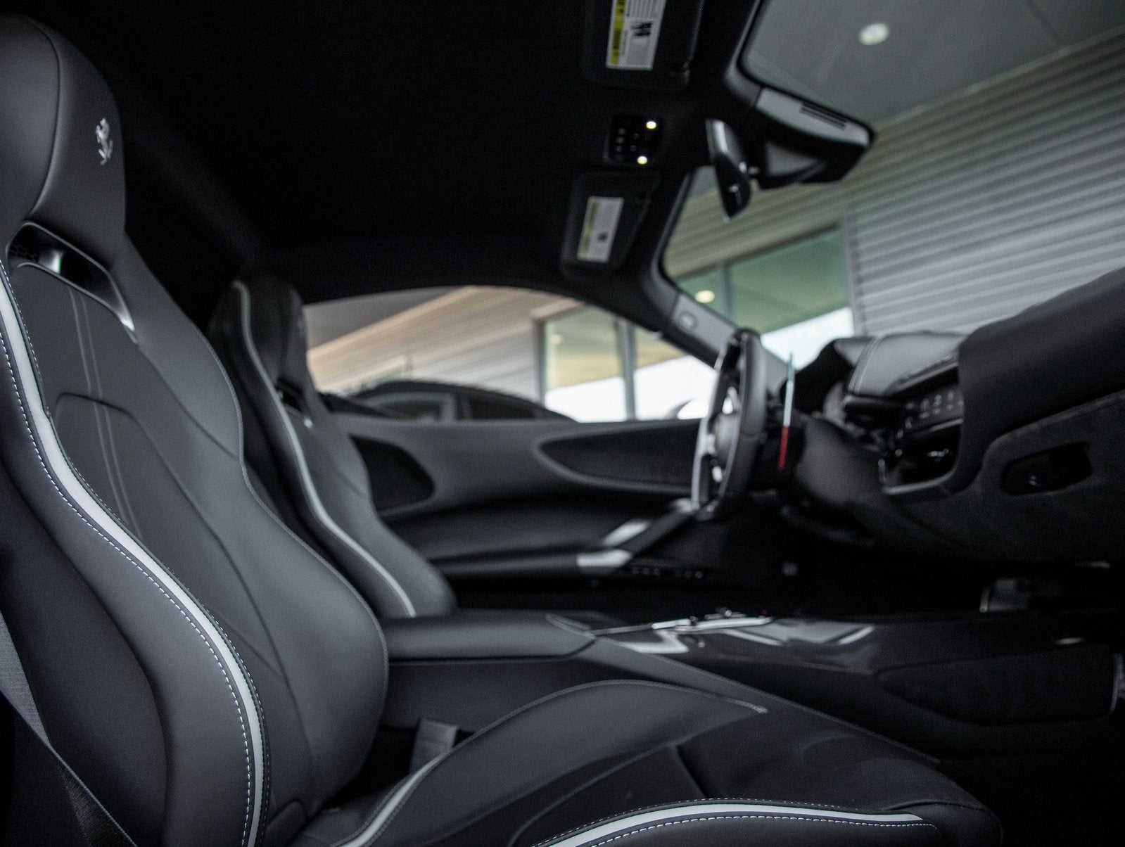 2023 Ferrari SF90 Stradale Base