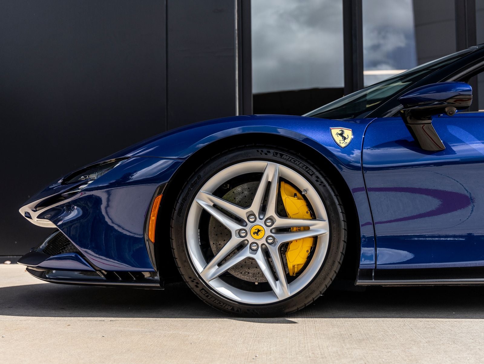 2022 Ferrari SF90 Spider Base