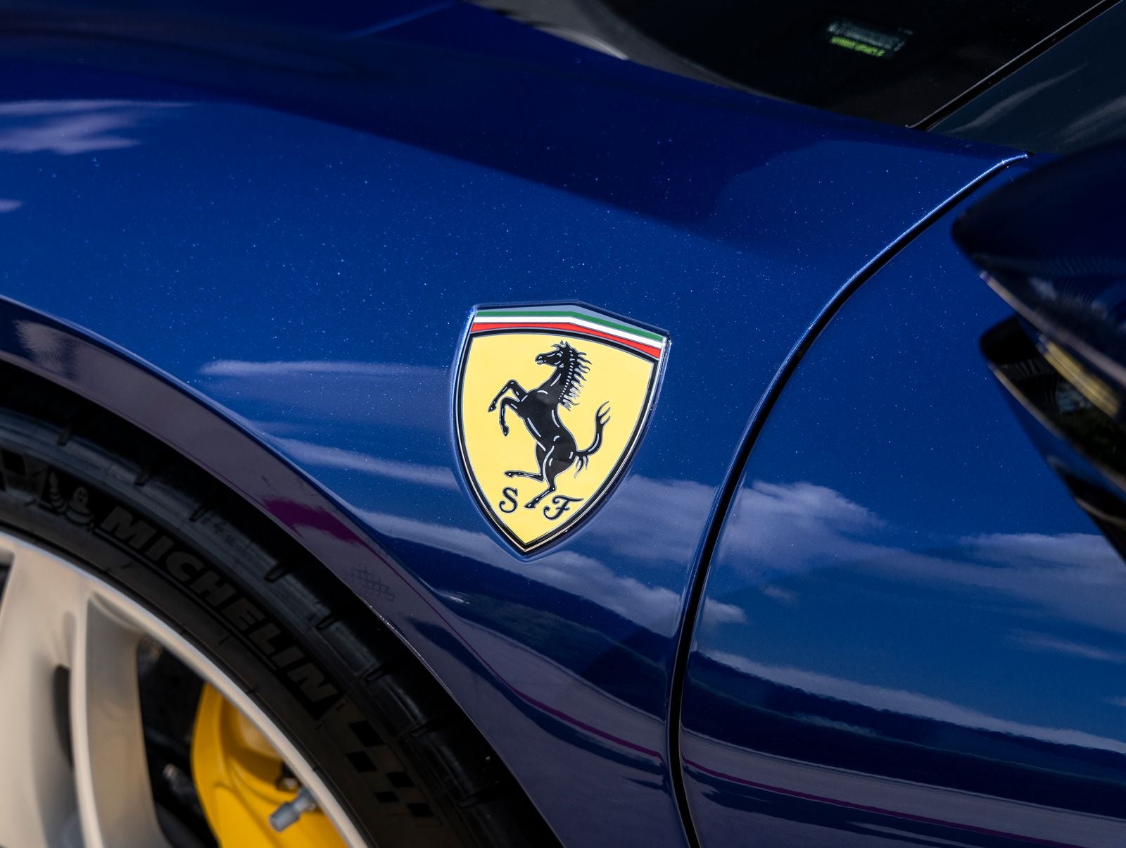 2022 Ferrari SF90 Spider Base