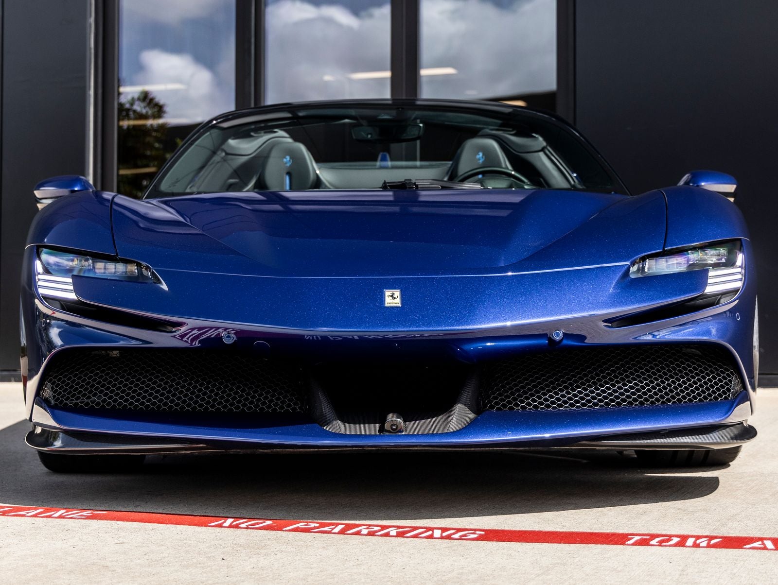 2022 Ferrari SF90 Spider Base