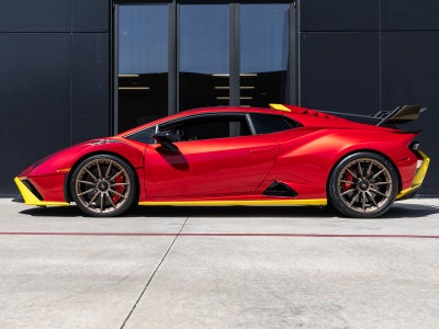 2022 Lamborghini Huracan STO Base