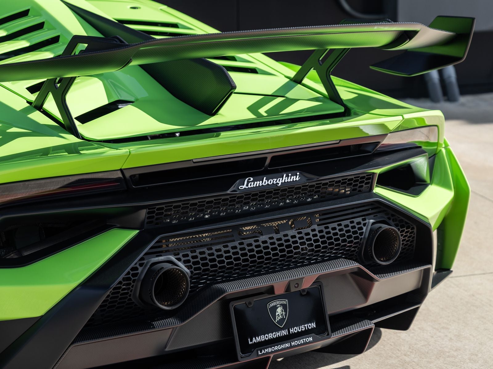2023 Lamborghini Huracan STO Base