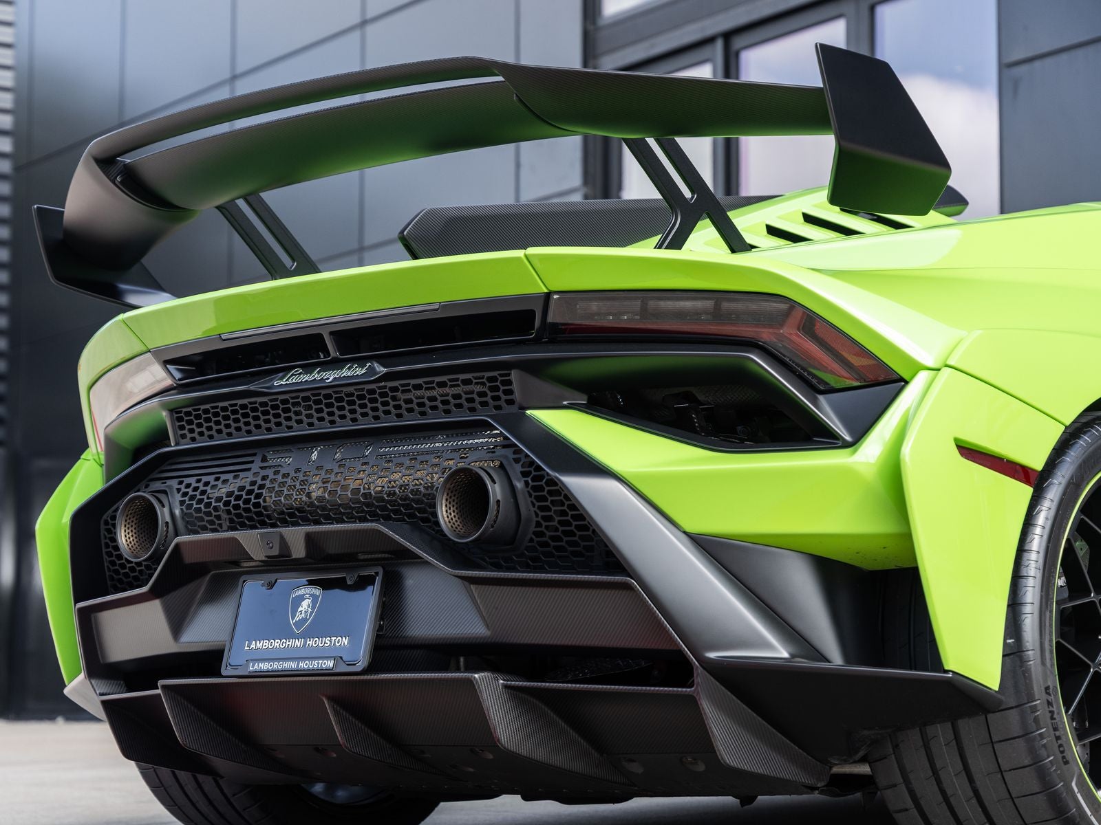 2023 Lamborghini Huracan STO Base