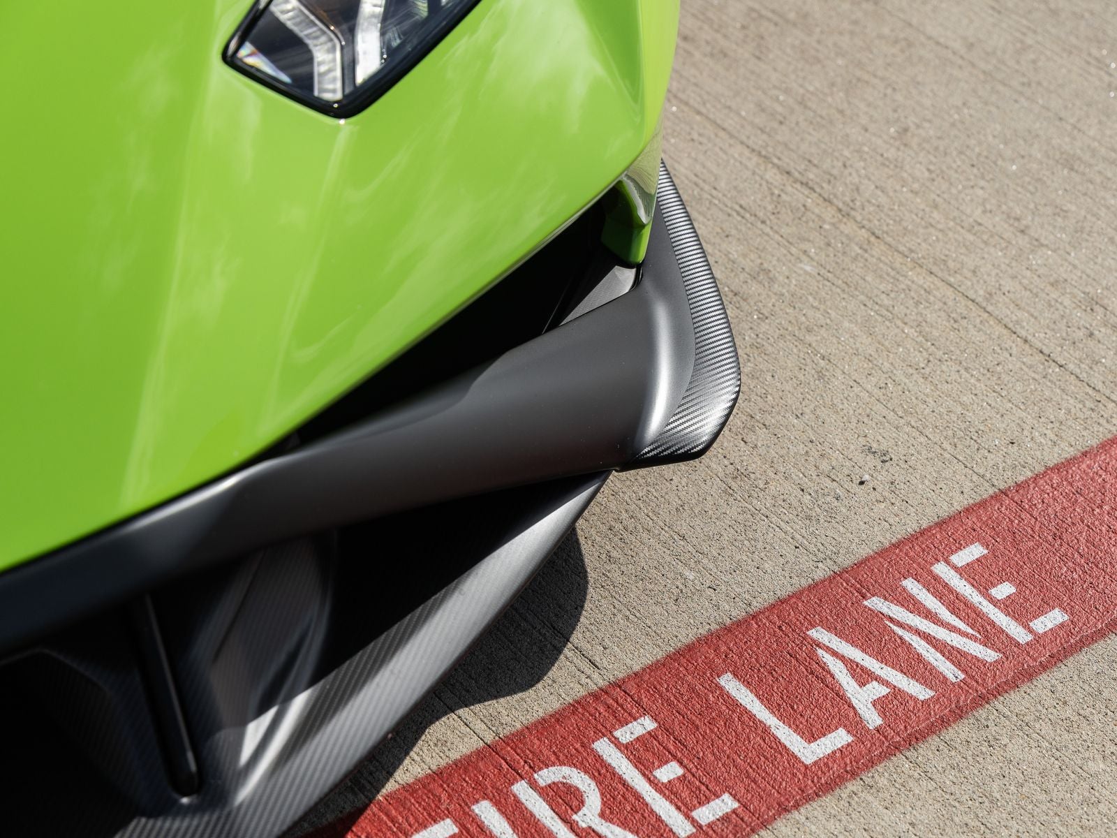 2023 Lamborghini Huracan STO Base