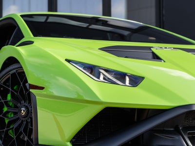 2023 Lamborghini Huracan STO Base