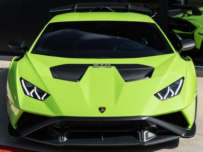2023 Lamborghini Huracan STO Base
