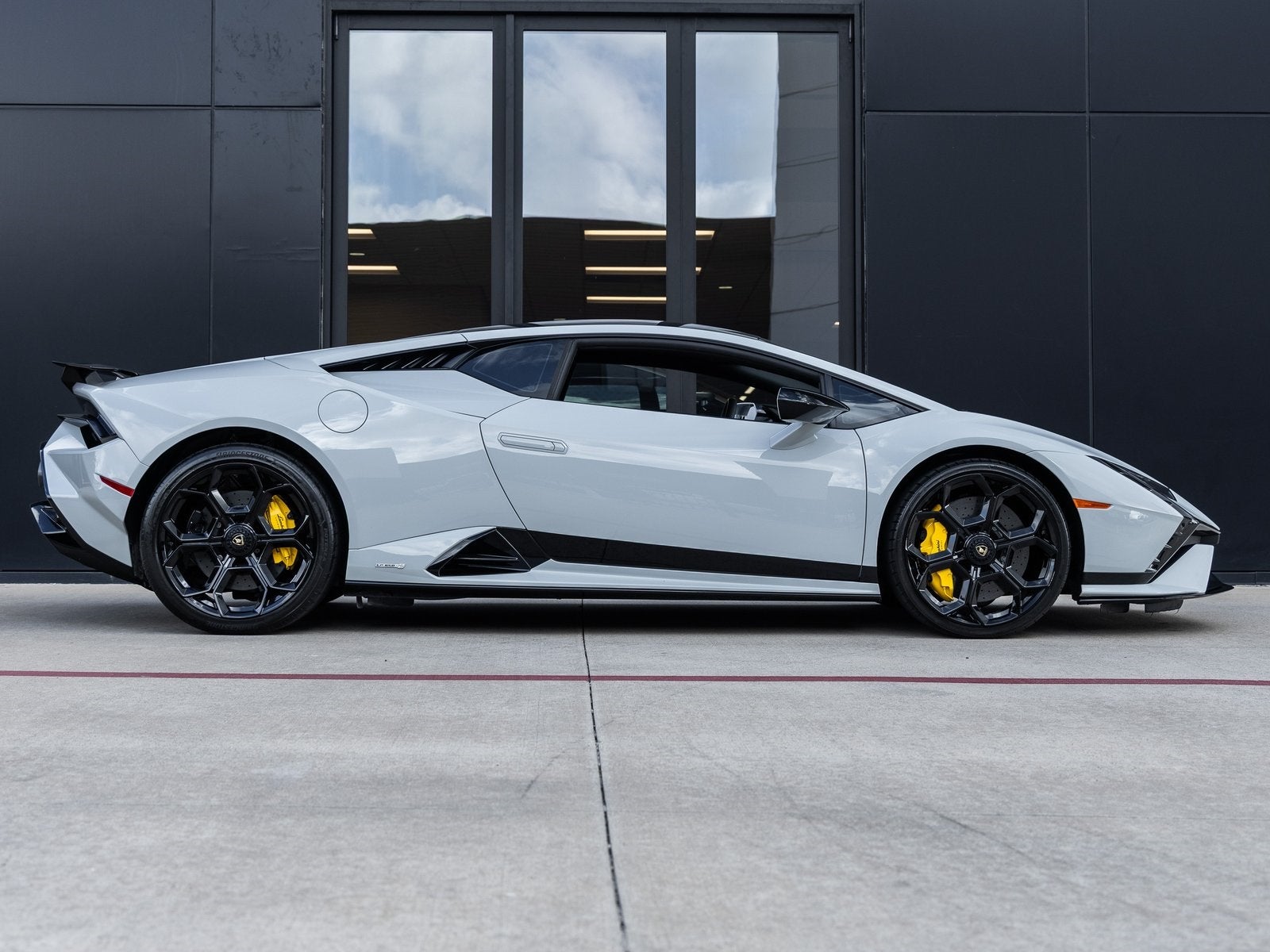 2023 Lamborghini Huracan Tecnica Base