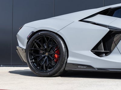 2024 Lamborghini Revuelto Base