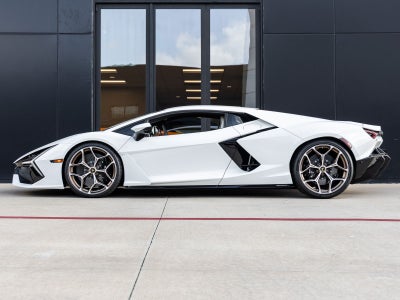 2024 Lamborghini Revuelto Base