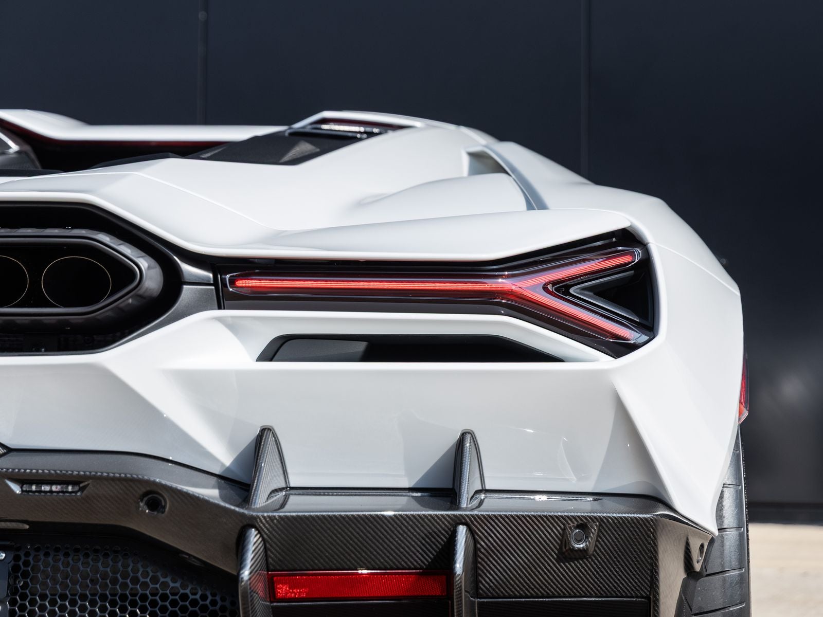 2024 Lamborghini Revuelto Base