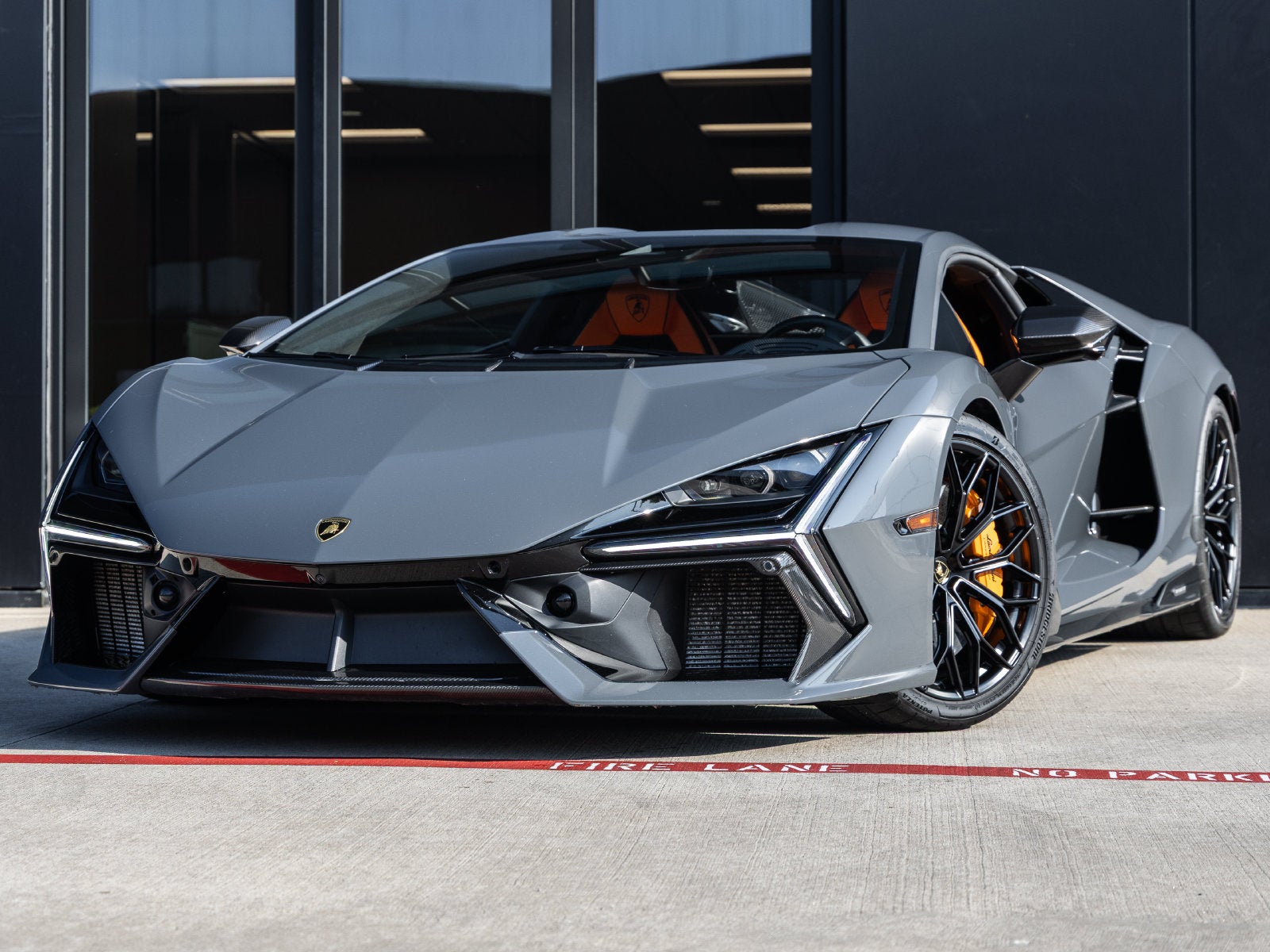 2025 Lamborghini Revuelto Base