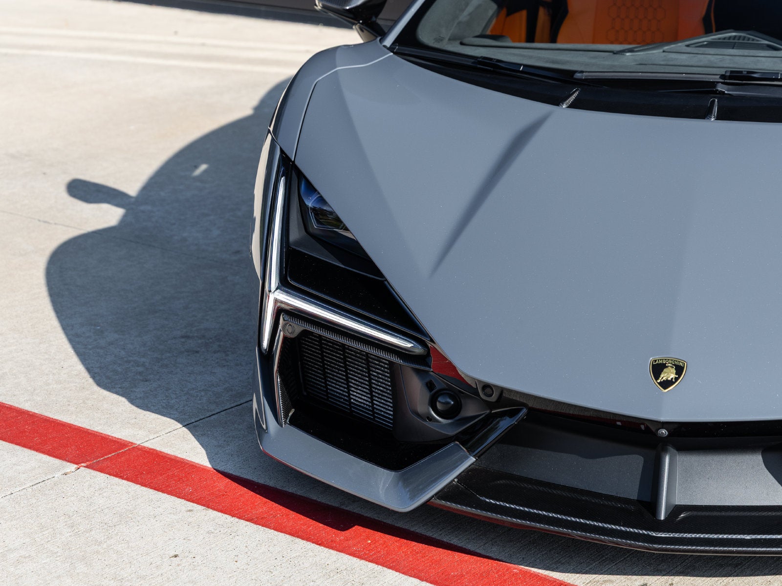 2025 Lamborghini Revuelto Base